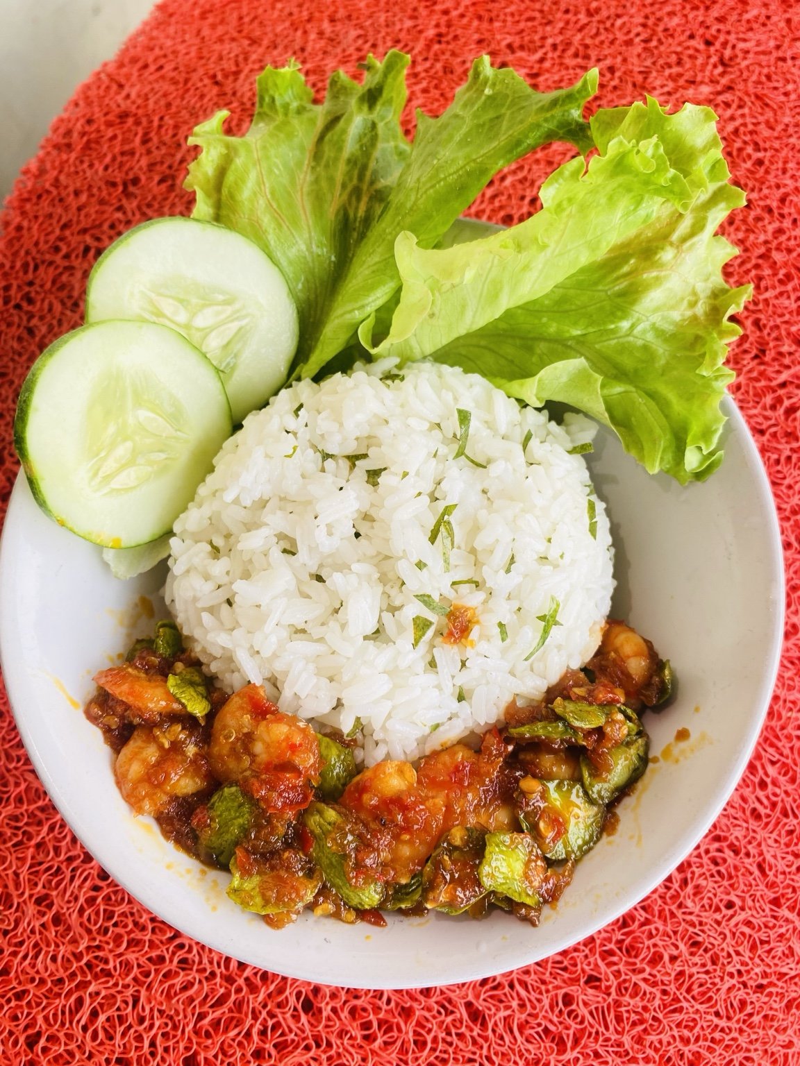 2. Nasi daun jeruk udang sambel pete